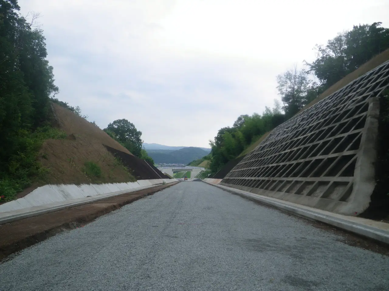 道路法面の施工現場